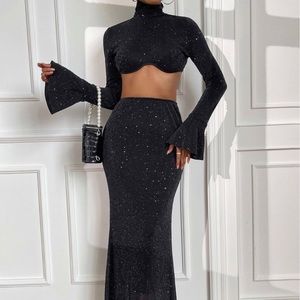 NEW!!! Dress High Neck Flounce
Sleeve Crop Top With Mermaid Skirt